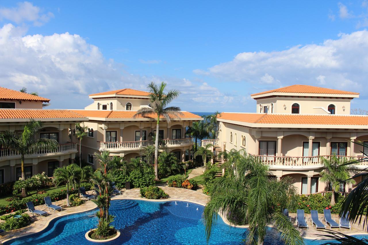 The Meridian At Lighthouse Point West Bay Exterior photo