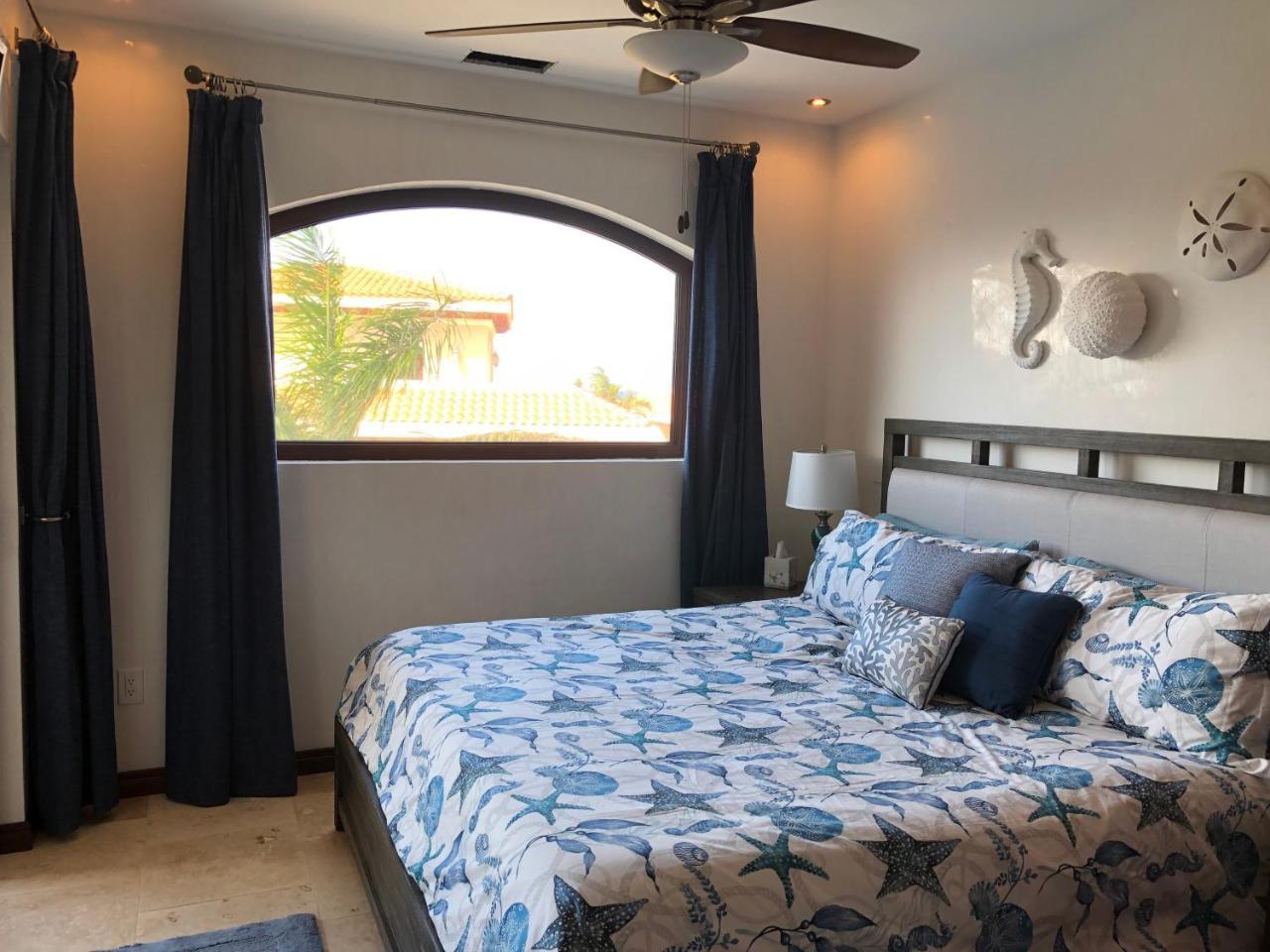 The Meridian At Lighthouse Point West Bay Exterior photo